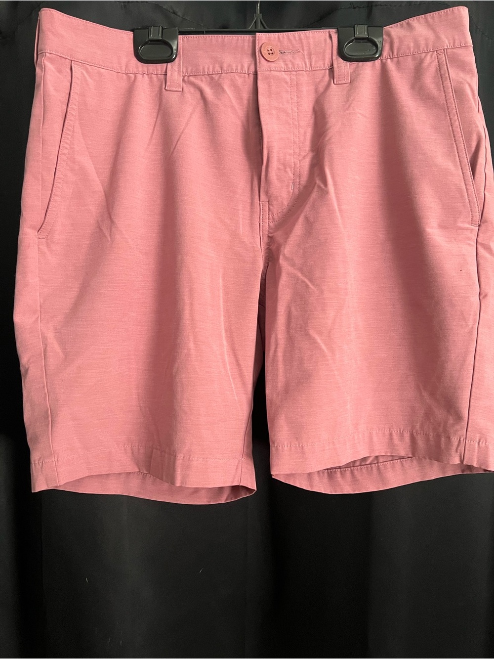 TravisMathew Men's Tech Chino Performance Golf Shorts Mauve Size 32